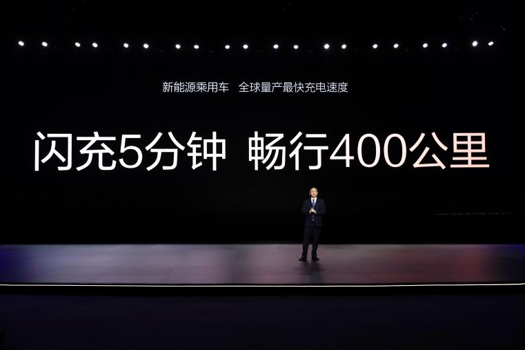Meta 火遍全球！Llama 下载量破亿，扎克伯格引爆社交新潮流